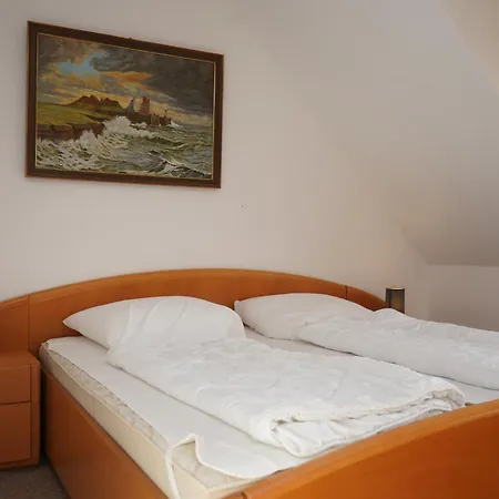 Kurpark Domizil 6 Апартаменты *